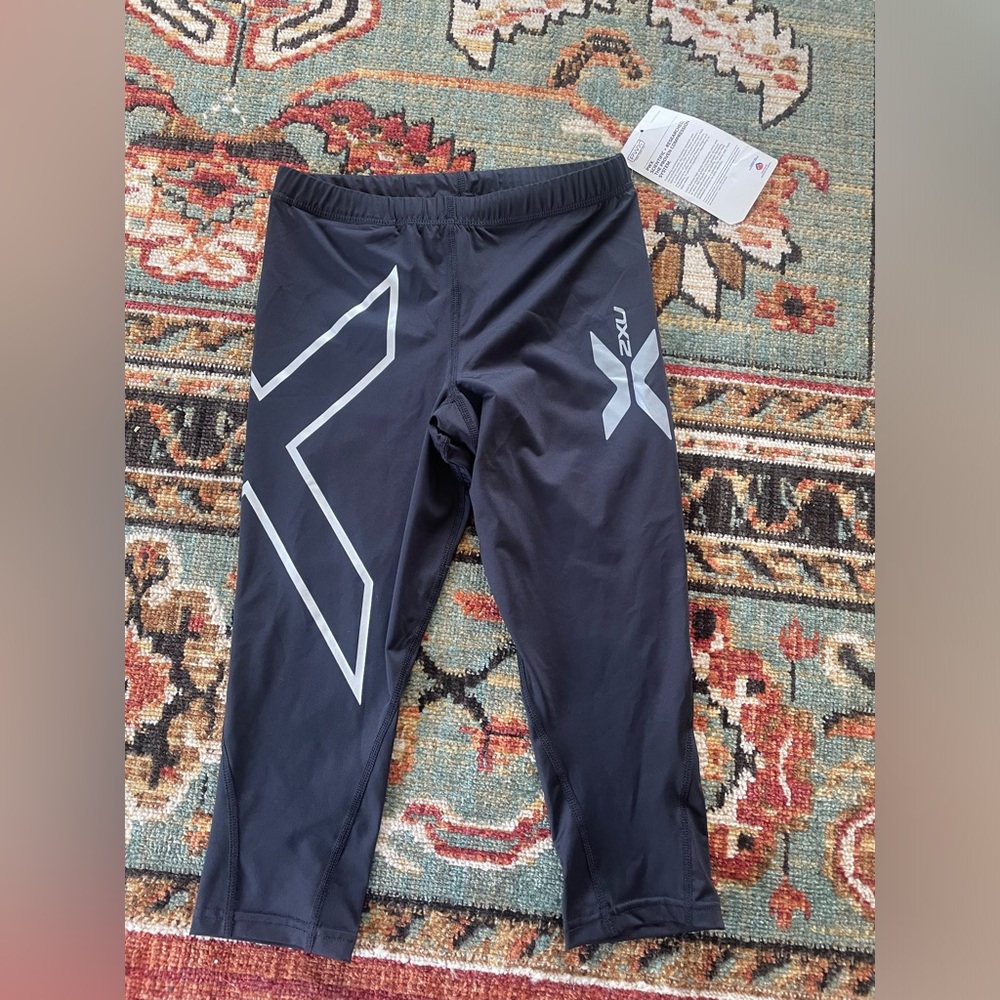 2XU compression W’s shorts Size Small